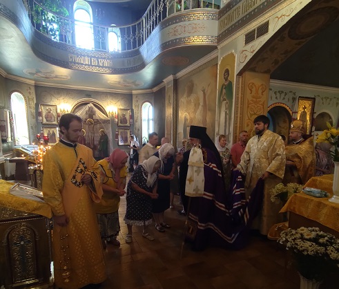 Єпископ Гостомельський Тихон звершив богослужіння в храмі на честь Архістратига Михаїла містечка Білогородка