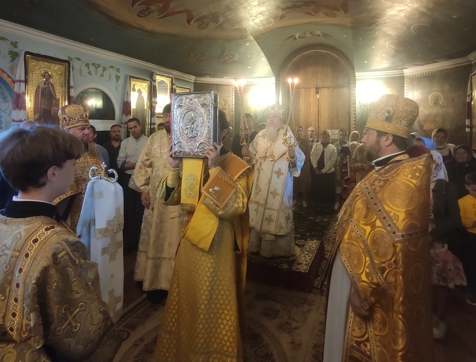 Богослужіння на честь Св. Луки Білогородського в містечку Білогородка