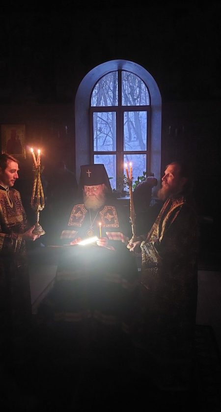 Читання Покаянного Канону Преподобного Андрія Критського у третій день Великого Посту