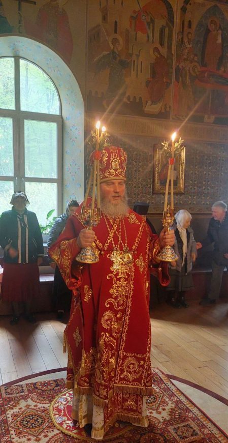 Божественна Літургія у Неділю Жен-Мироносиць