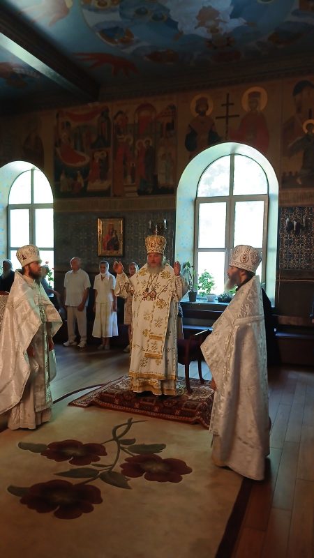 Божественна Літургія у Неділю Дванадцяту по П’ятидесятниці